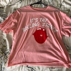 Cropped pink rolling stones top